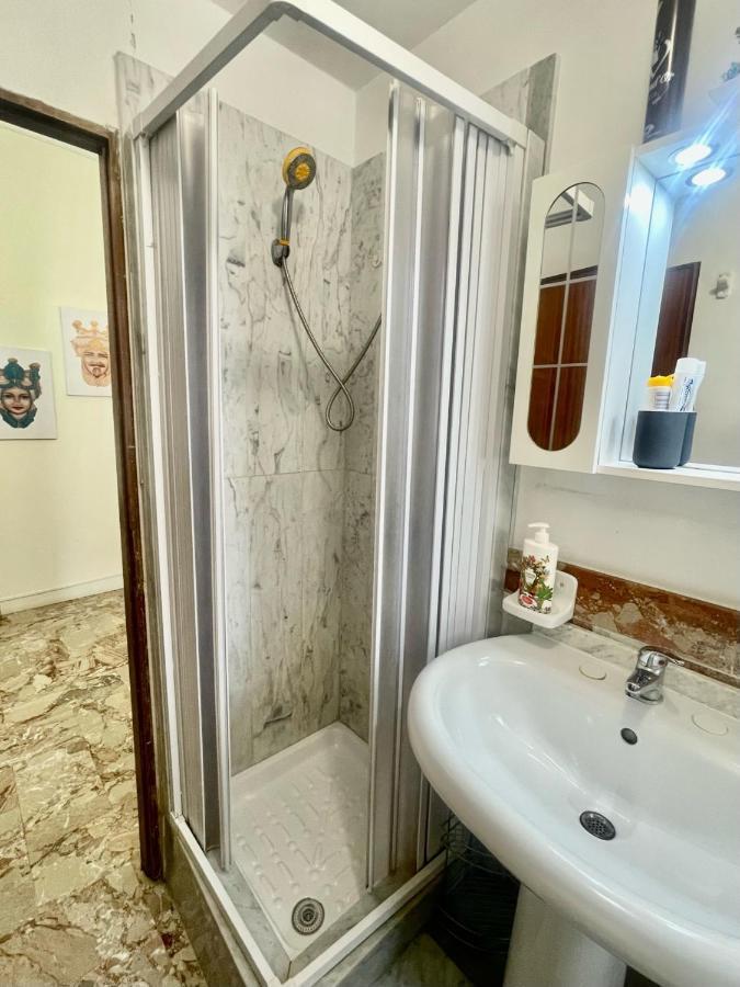 Maya'S Apartment Close To Ballaro Market And Central Station Palermo Eksteriør billede