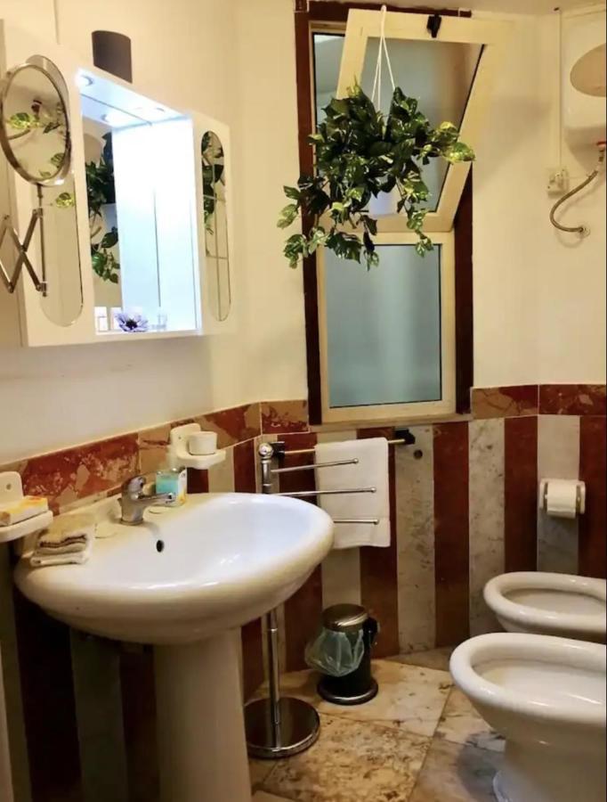 Maya'S Apartment Close To Ballaro Market And Central Station Palermo Eksteriør billede